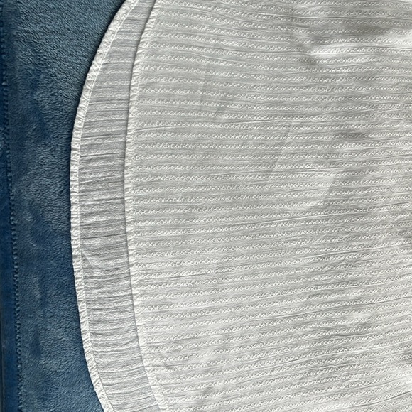 Blouse - Picture 7 of 7